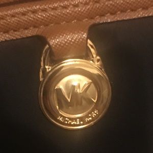 Michael kors tote